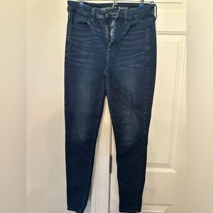 American Eagle Super Stretch Jegging, Size 6. USED: GREAT condition